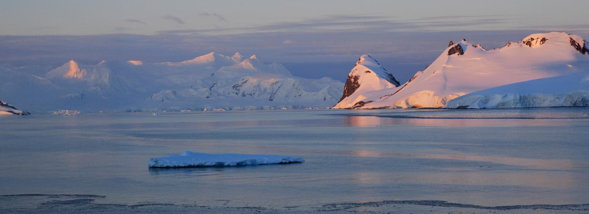 Eisberge Sonnenlicht