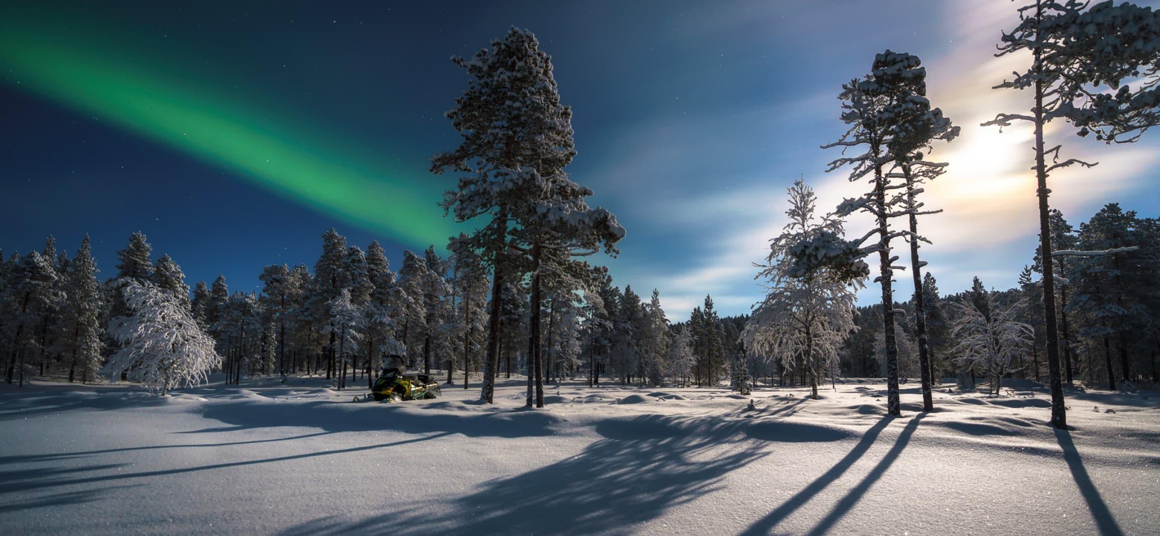 Schneelandschaft Polarlichter