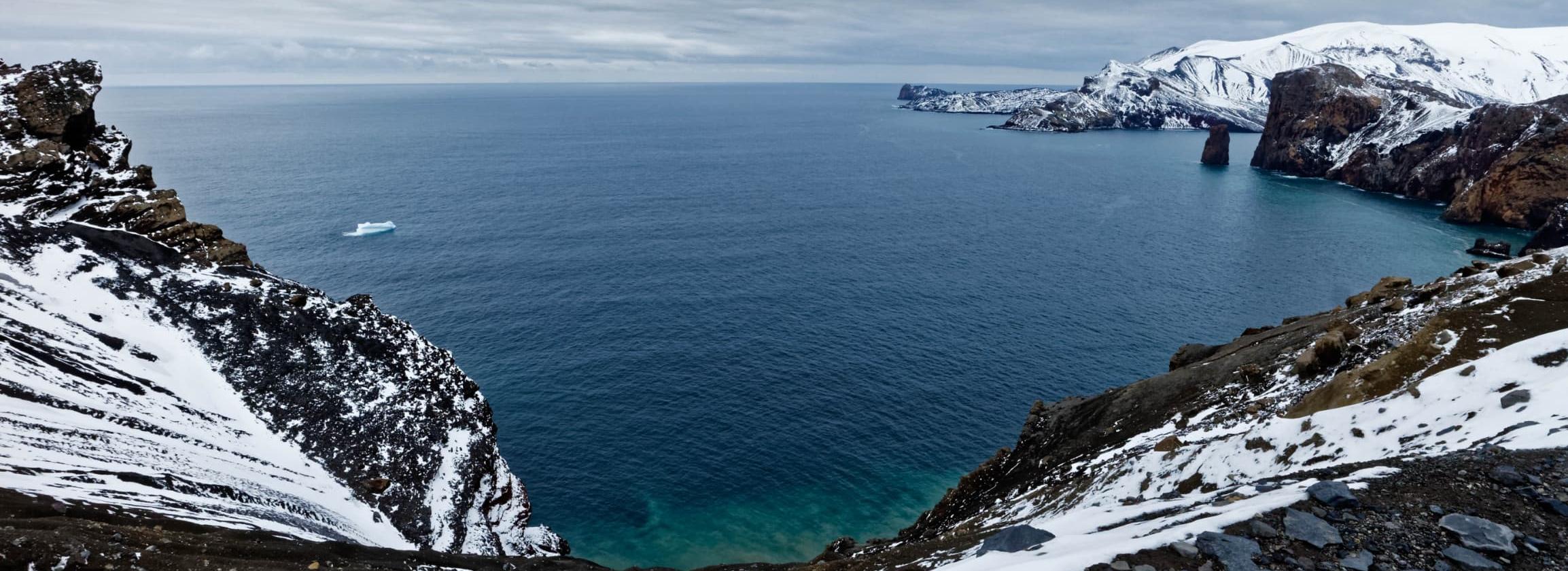 Bucht Eis und Felsen