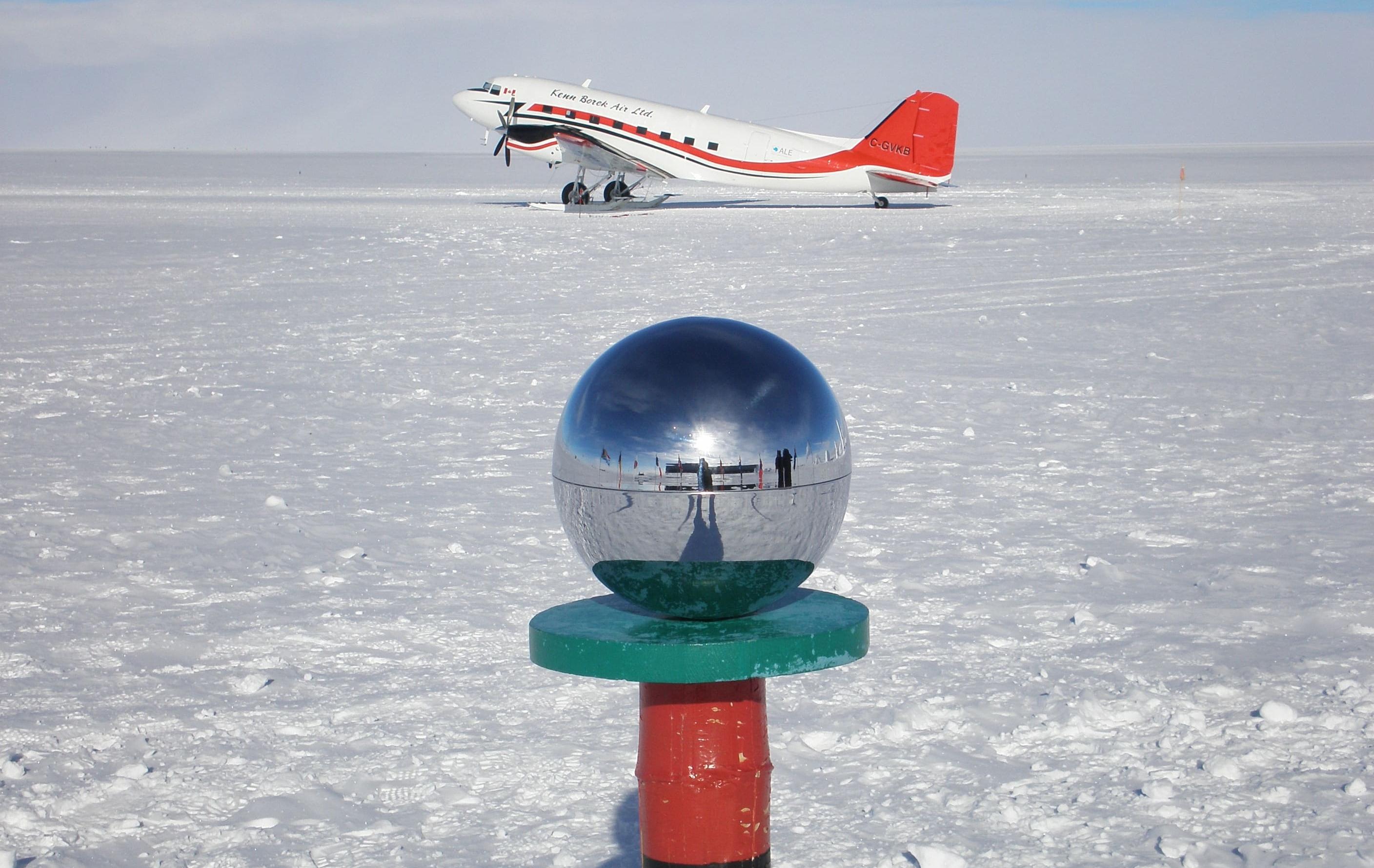 Arktis Tours Südpol Flugexpedition – Union Glacier & 90° Süd - Flug zum Südpol