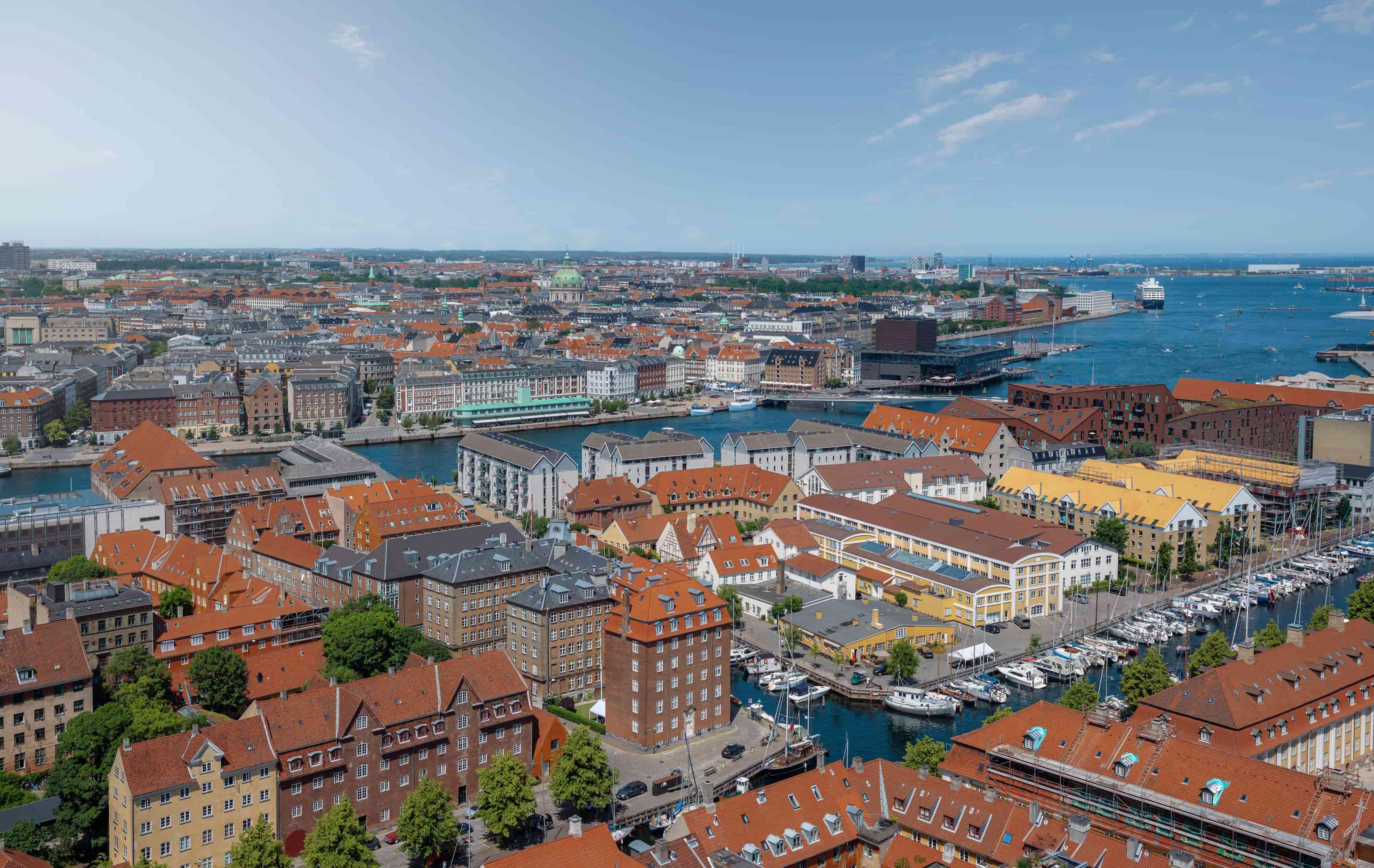 Arktis Tours Zwischen Eisbergen und Quellen – Grönlands Südosten - Zwischenstopp in Kopenhagen