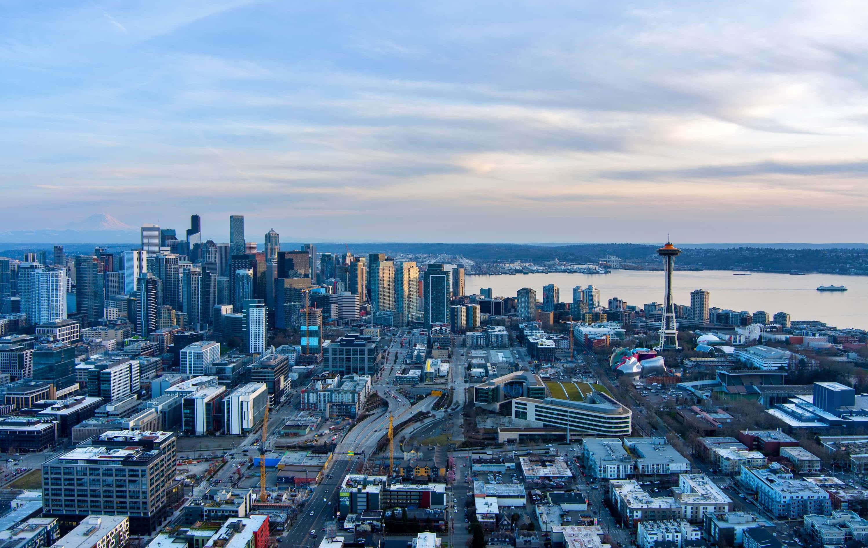 Arktis Tours - Alaska Inside Passage: Wildnis hautnah erleben - Seattle von oben
