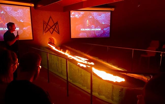 Arktis Tours Lava Show Vik