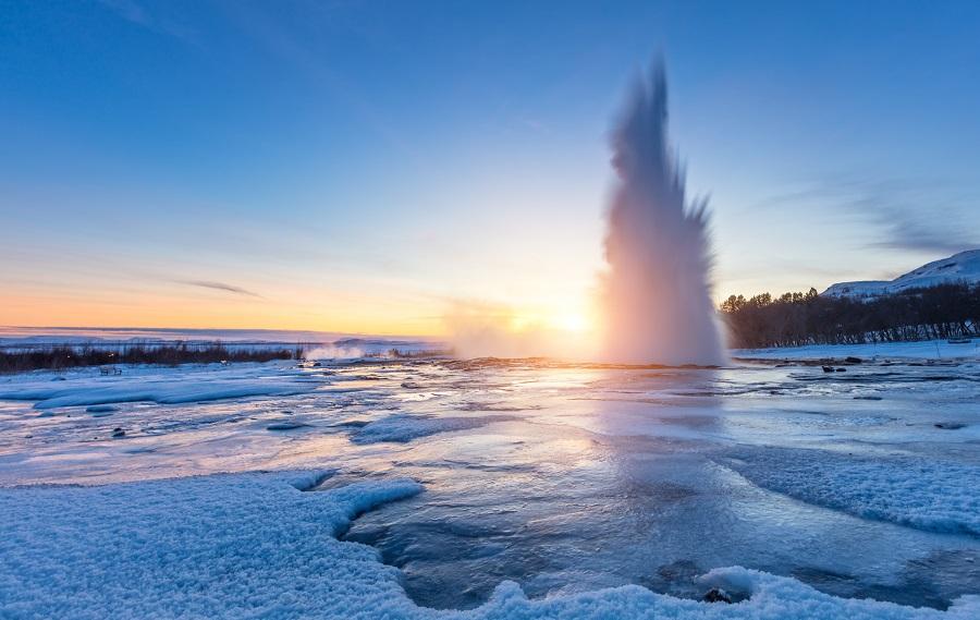 Arktis Tours Geysir