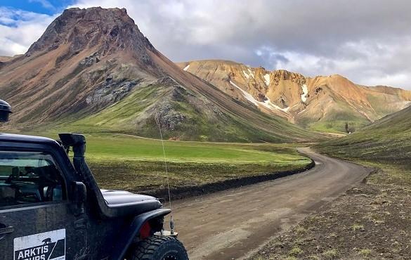 Arktis Tours Hochland 4x4 Fahrzeug